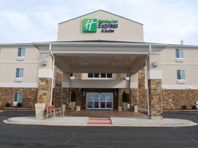Express Pekin - Peoria Area By Ihg Hotel 2*