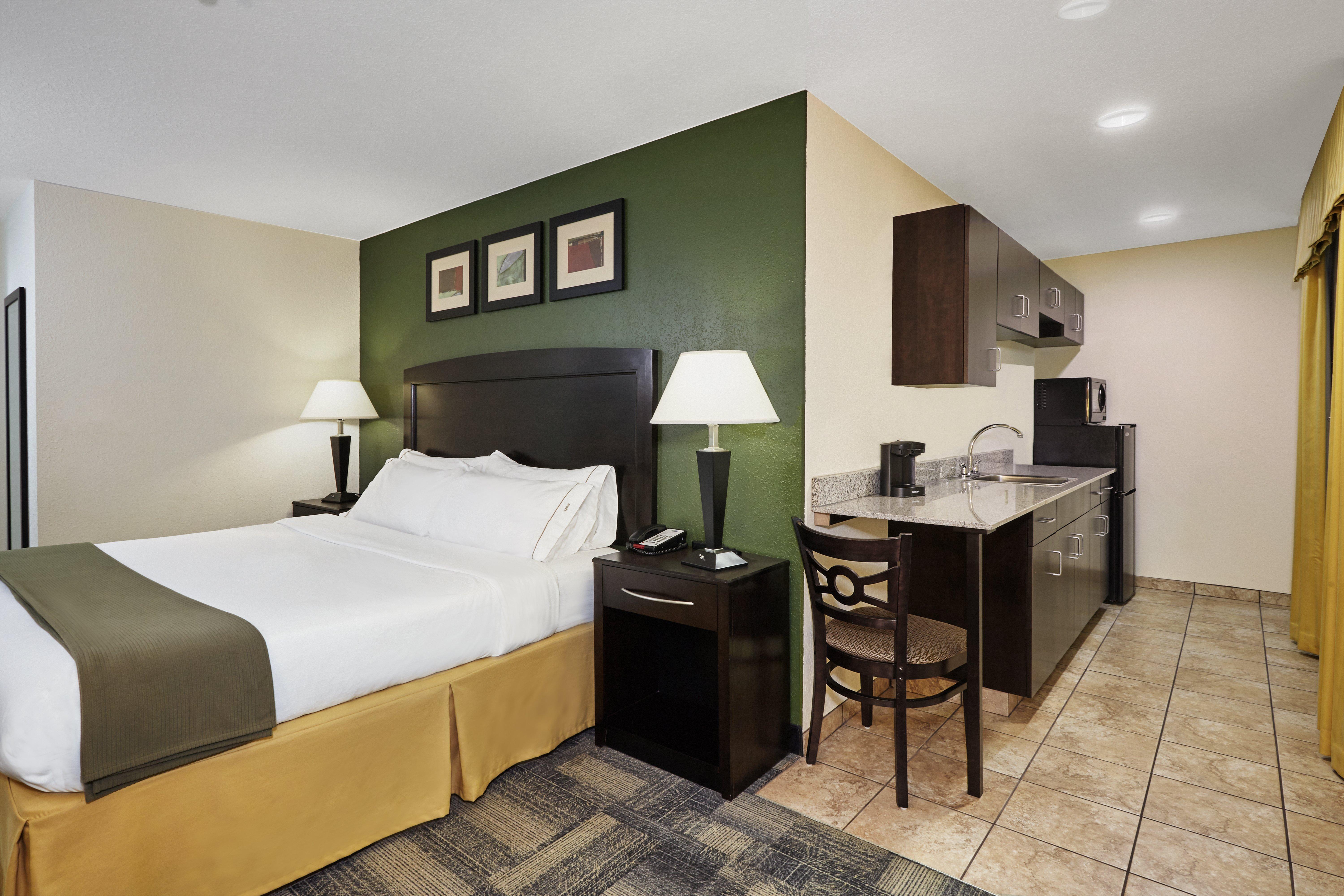 Express Pekin - Peoria Area By Ihg 2*