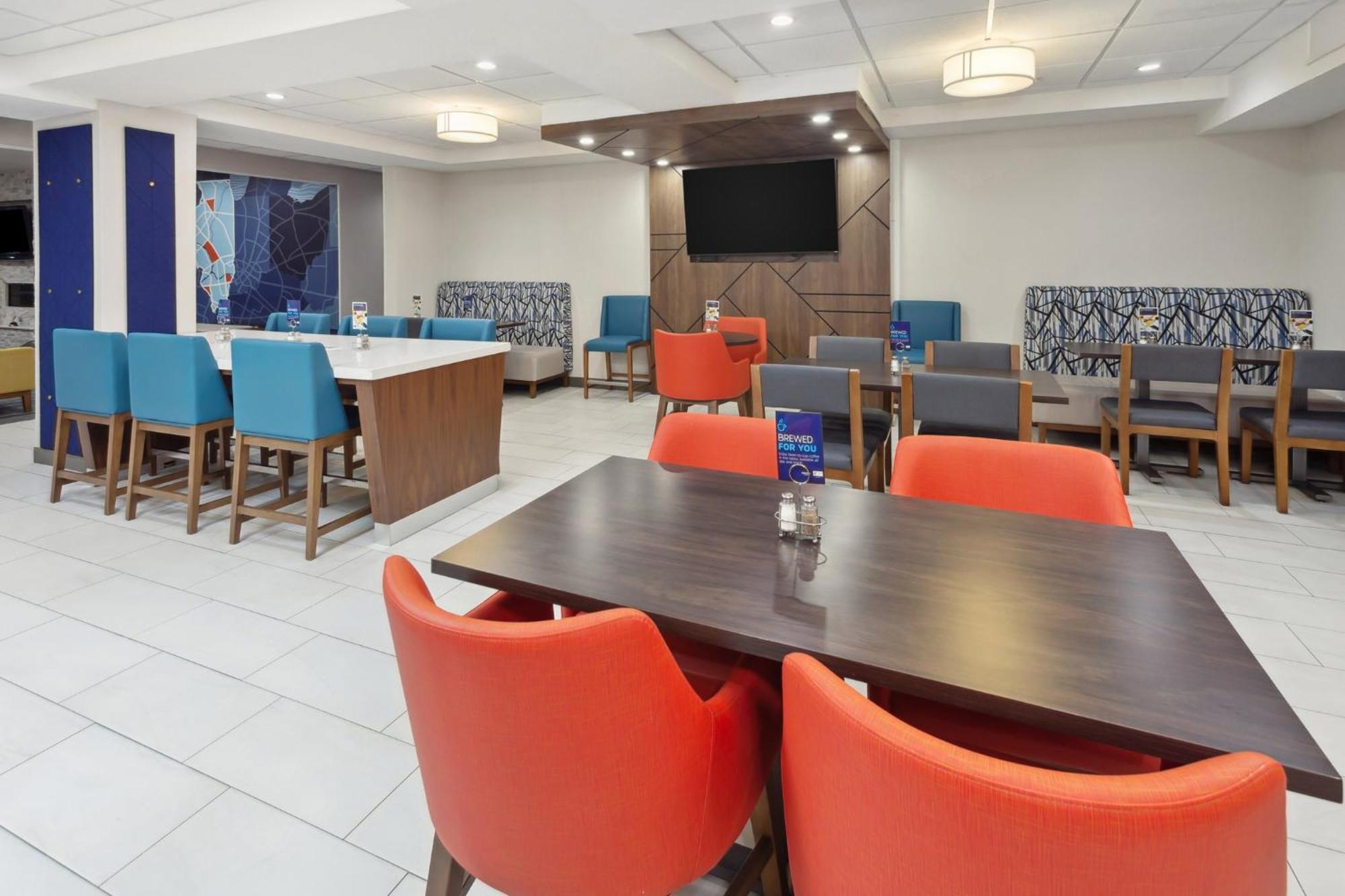 Express Pekin - Peoria Area By Ihg Pekin Heights