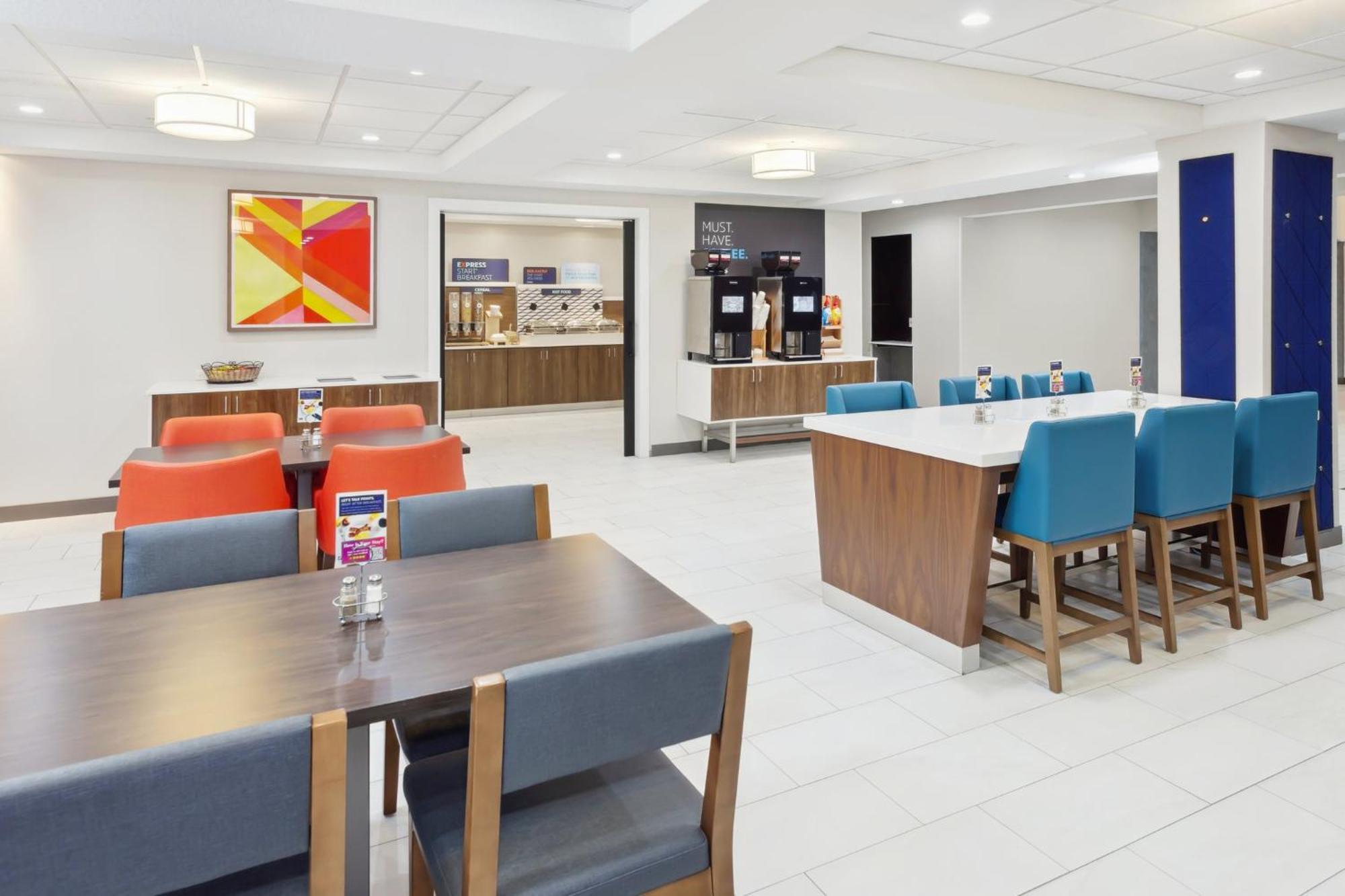 Express Pekin - Peoria Area By Ihg