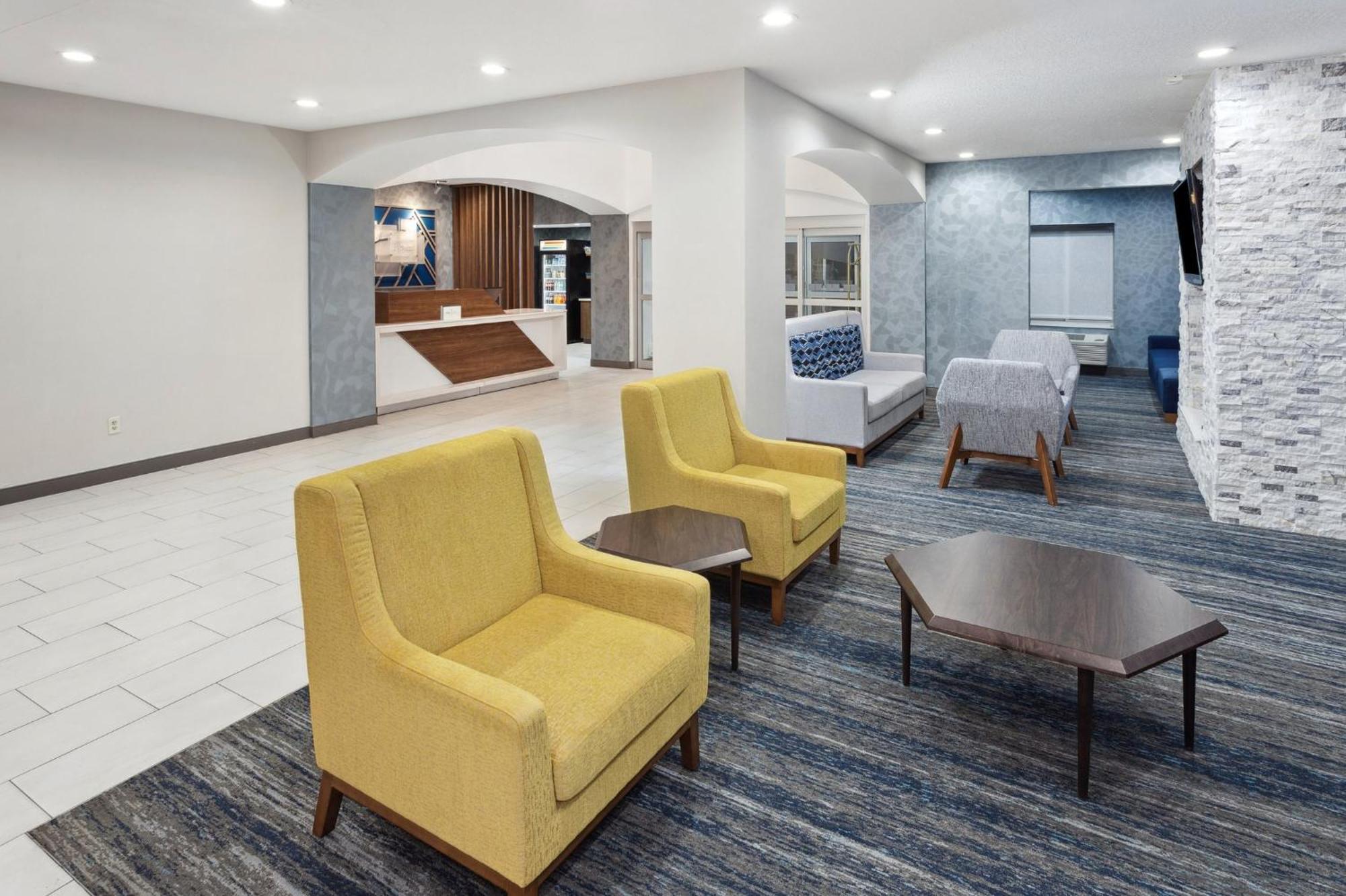Express Pekin - Peoria Area By Ihg 2* Pekin Heights