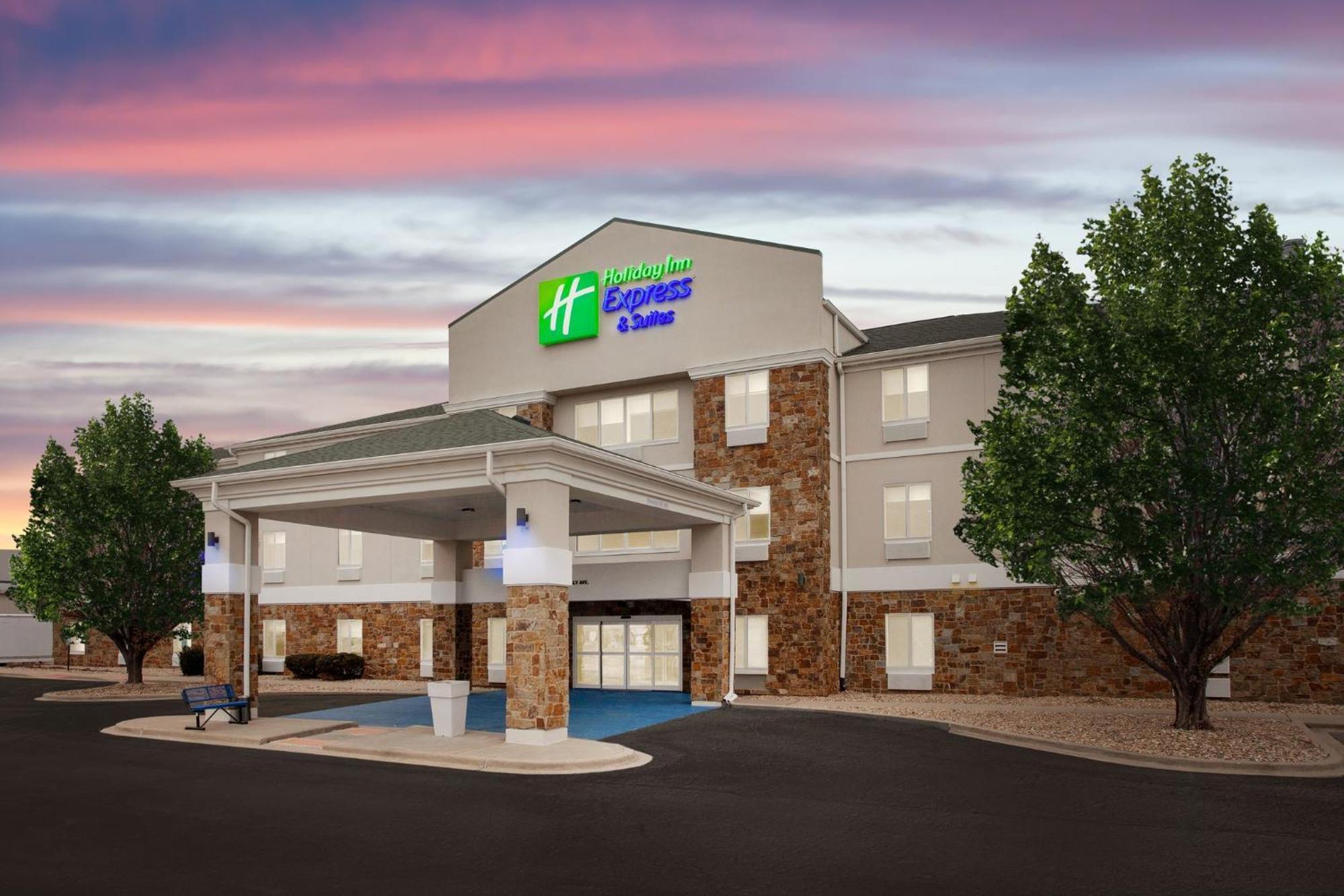 Hotel Express Pekin - Peoria Area By Ihg