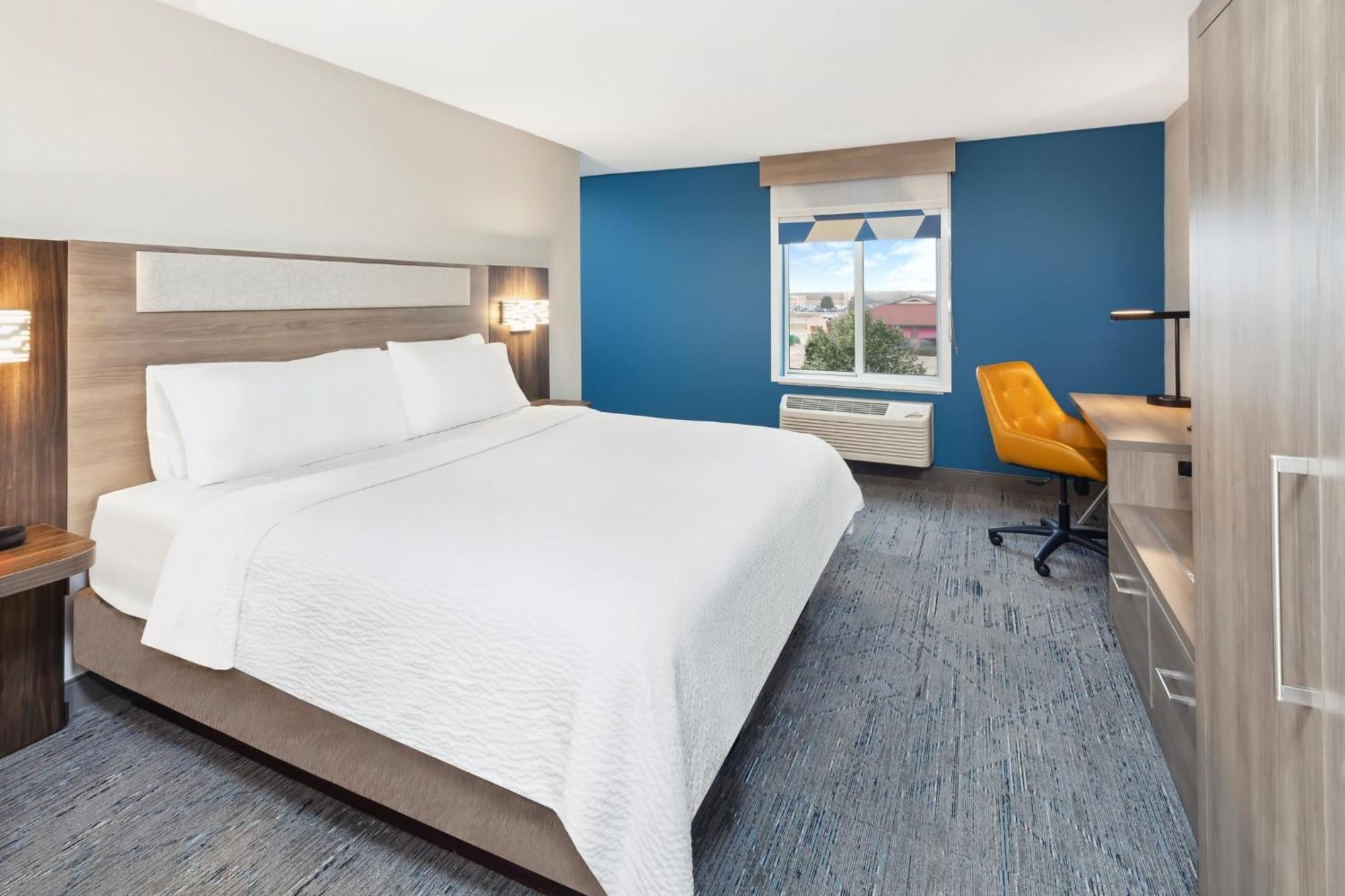 Hotel Express Pekin - Peoria Area By Ihg 2*