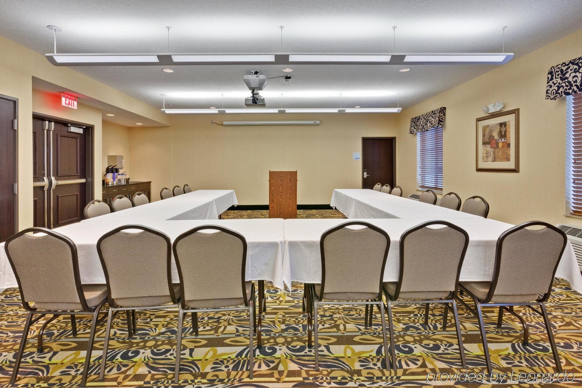 Hotel Express Pekin - Peoria Area By Ihg